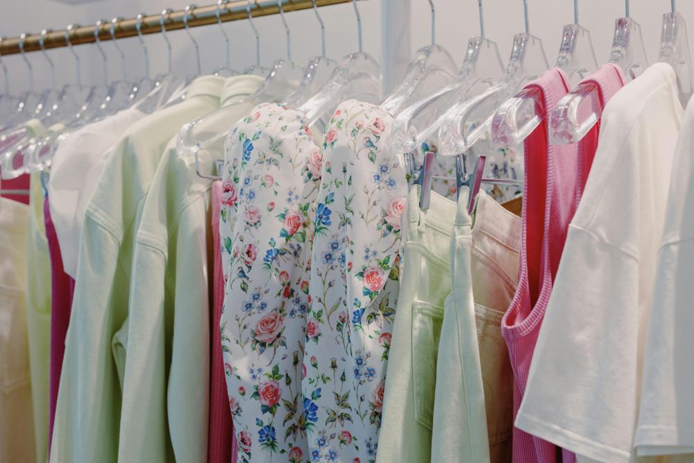 Clothing rack