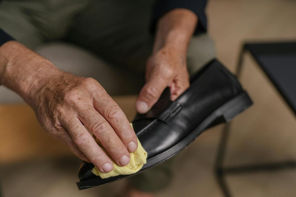 shoe cleaning